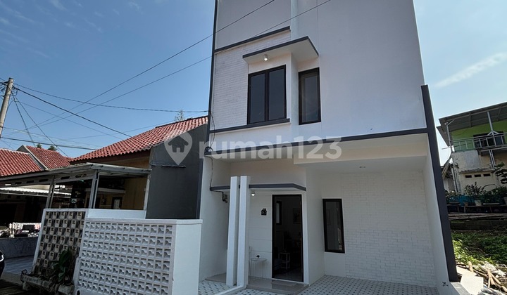 Miliki Rumah 2 Lantai Siap Huni Dekat Stasiun Depok Lama Miliki Rumah 2 Lantai Siap Huni Dekat Stasiun Depok Lama