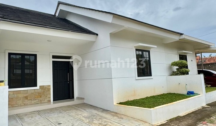 Strategic Location House 5km to LRT Cibubur Strategic Location House 5km to LRT Cibubur