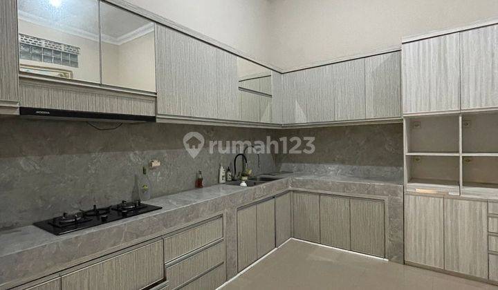 Dijual Rumah 2 Lantai Dalam Cluster di Harapan Indah Bekasi 2