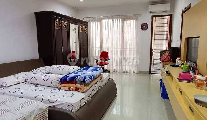 Rumah Lux 4 Lantai di Pal Merah Dekat Sudirman Semanggi - Jakarta 2