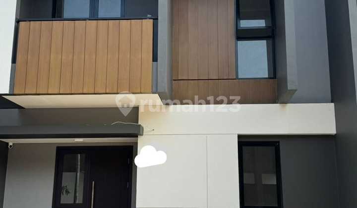 Rumah 2 Lantai di Summarecon Crown Gading Bekasi Rumah 2 Lantai di Summarecon Crown Gading Bekasi