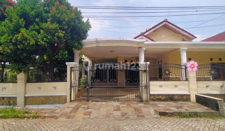 DiJual Cepat Rumah Fully Furnished, posisi di hook.  hunian di dalam cluster di Taman Harapan Baru Bekasi 1