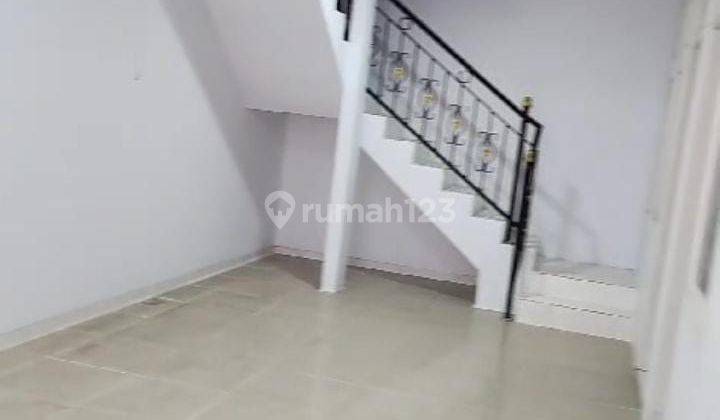 Di Jual Rumah 2Lt. di Taman Modern, cakung - Jakarta Timur 2