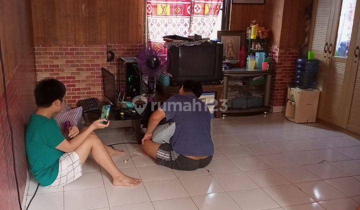 Dijual cepat Ruko 2 lantai di Taman Harapan Baru  2