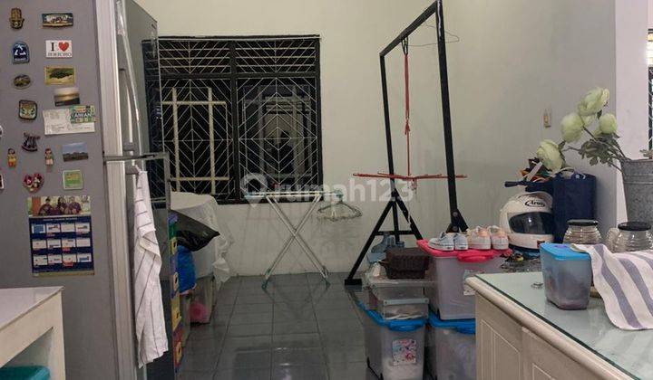 DIJUAL Rumah hook asri 2 LT  dikomplek Harapan Indah Bekasi  2