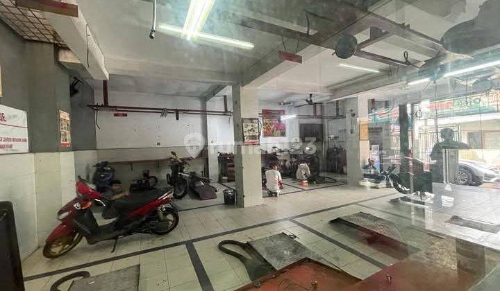 Ruang Usaha Bengkel Yamaha 2 lantai, masih aktif di Tanjung Priok Jakarta Utara 2