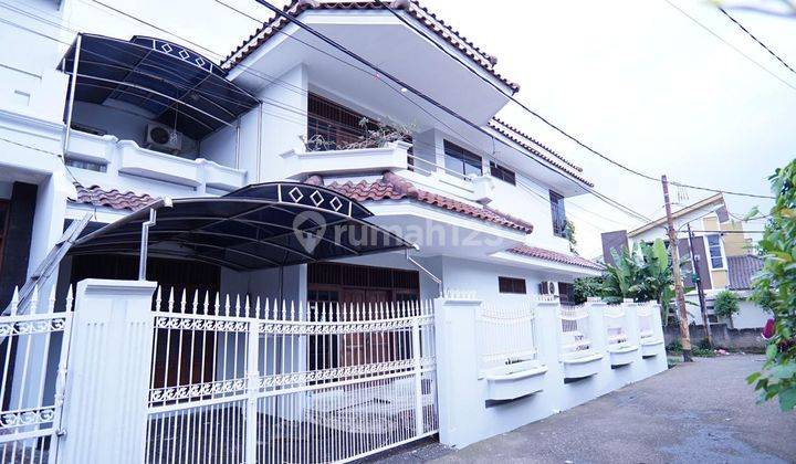 Di Jual Rumah Hook, 2 Lt, di Jatimakmur, Pondok Gede, Kota Bekasi 1