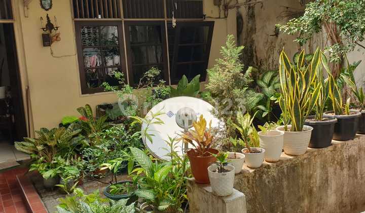 Rumah Besar di Kramat Raya Sentiong,Jakarta Pusat Rumah Besar di Kramat Raya Sentiong,Jakarta Pusat