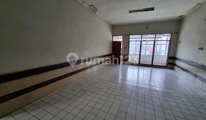 Ruang Usaha Bekas Resto Siap Pakai di Galaxy, Bekasi