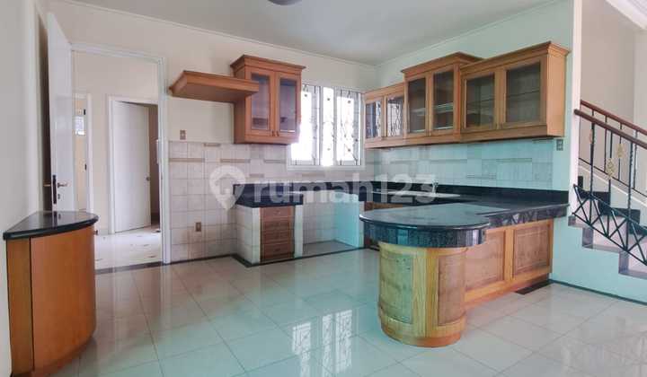 For Sale Luxury Villa Feeling Jelupang House South Tangerang 2