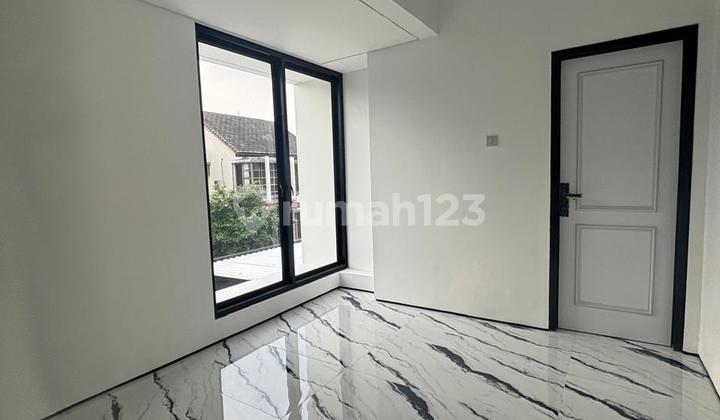Rumah Bagus Emerald Bintaro Jaya 2