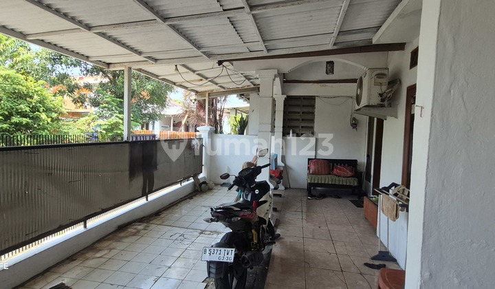 Villa Dago Tol Serua Ciputat