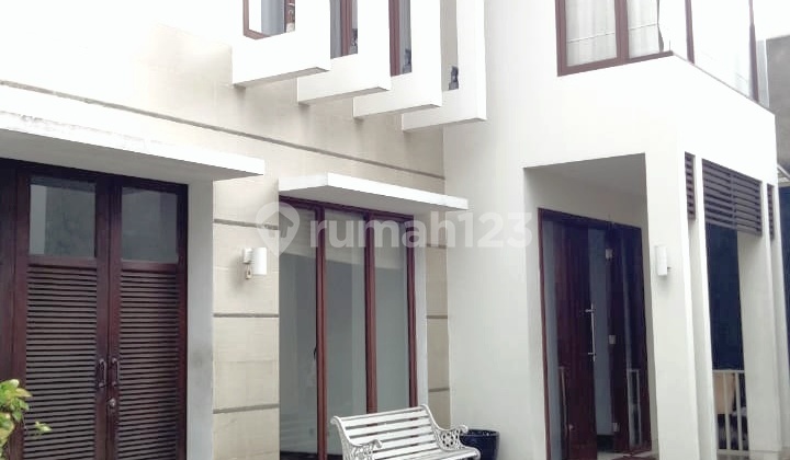 Disewakan Rumah Bintaro Jaya, Sektor 1. Jakarta - Selatan Disewakan Rumah Bintaro Jaya, Sektor 1. Jakarta - Selatan