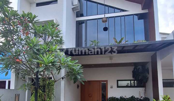 Beautiful House, Private Swimming Pool. Camel Street, Pondok Ranji Village Beautiful House, Private Swimming Pool. Camel Street, Pondok Ranji Village