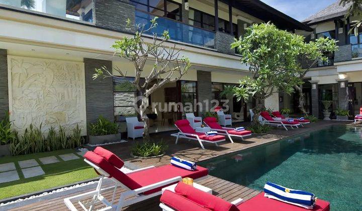 Villa Langka Pinggir Pantai Seminyak Bali 1