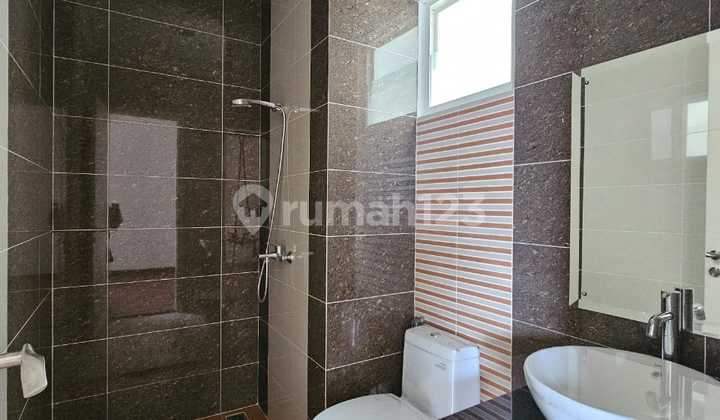 Murah!!! Rumah View Golf Bagus Siap Huni di Emerald Cove Gading Serpong 2