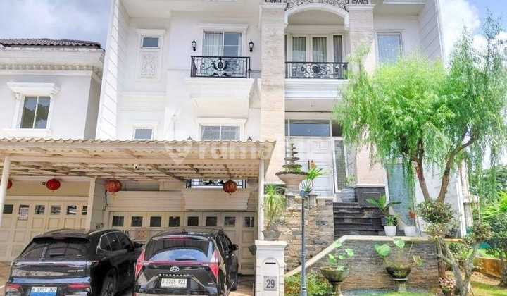 Rumah Mewah 3 Lantai, Cluster Aristoteles Gading Serpong, SHM, Semi Furniashed