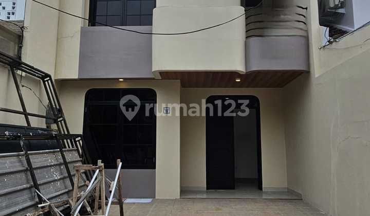 Brand New House Sektor 1D Gading Serpong, SHM, Hadap Selatan