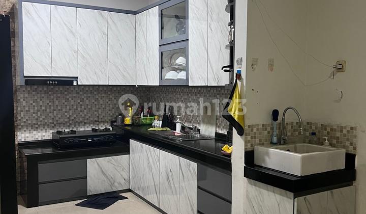 Rumah Rapi Semi Furnished 8X18, SHM, Siap Huni 2