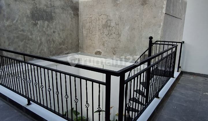 Brand New House Nusa Loka Bsd City, SHM, Type Master 2