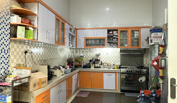 Rumah Gandeng Depan Belakang, SHM, Furnished, Full Renov 2