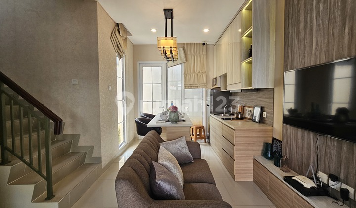 Turun Harga Rumah Hook / Hoek Full Furnish Bagus Di Boston Village Gading Serpong