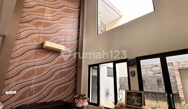 Rumah Rapi Siap Huni di The Green Bsd City, Type Master 4 Kamar