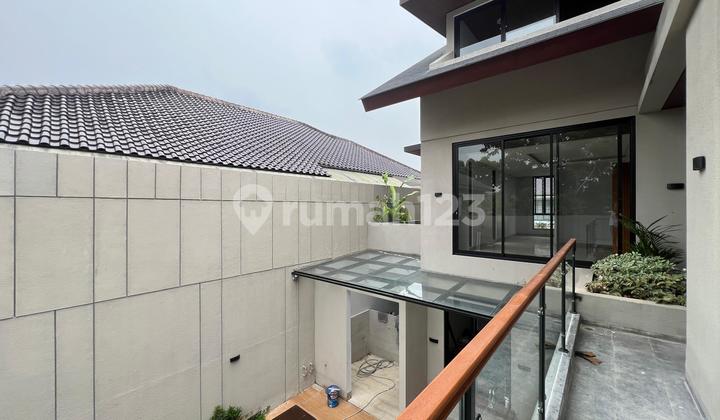 Brand New Rumah Mewah di Taman Himalaya Karawaci, SHM, Private Pool 2