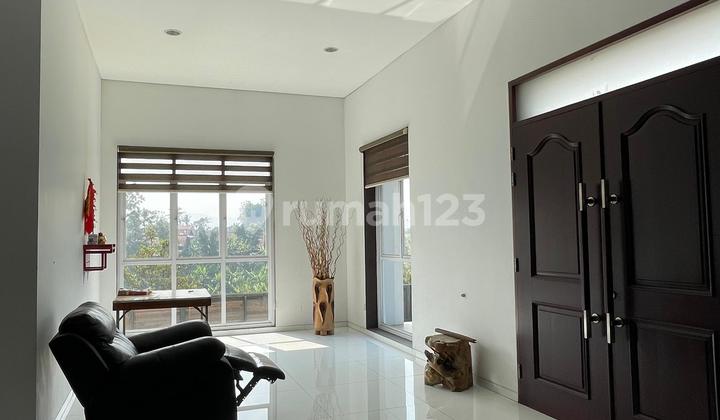 Dijual Rumah Siap Huni di Tengah Kota Bandung Dijual Rumah Siap Huni di Tengah Kota Bandung