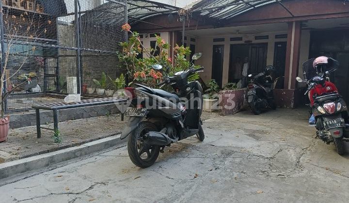 Rumah di Main road cibaduyut lama Rumah di Main road cibaduyut lama