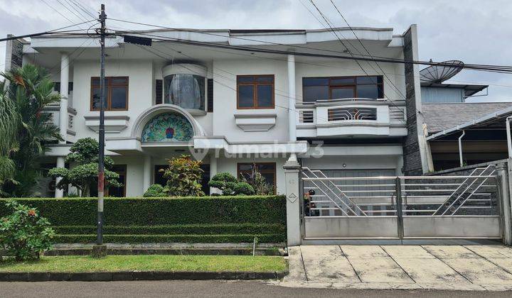 Rumah 2 Lantai Bagus dan Mewah di Taman sakura 1