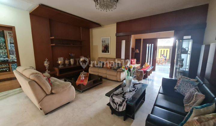 Dijual Rumah Bagus 3 Lantai Di Jalan Dadali 1