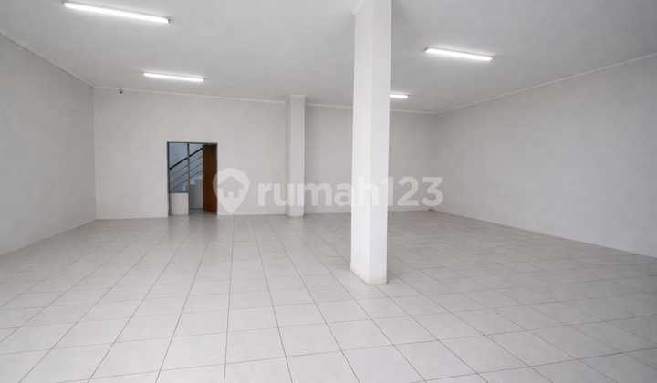 For Immediate Rent: 4-Storey Shop House on Main Road Jalan Gatot Subroto 2