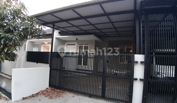 For Rent Nice Furnished Ready-to-Live House In Taman Holis Indah 1