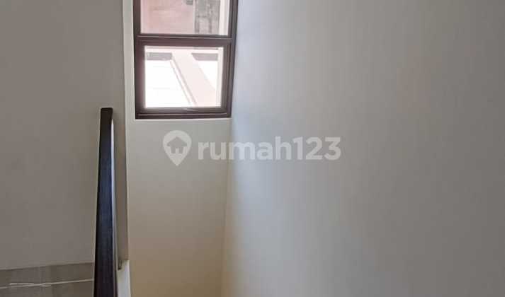 Disewakan/Dijual Rumah 2 Lt di Cluster Padmagriya Perumahan Podomoro Park 2
