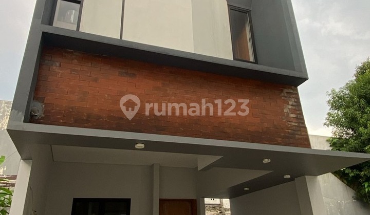 Rumah 3 Lt Ada Rooftop Jakarta Selatan Dekat One Belpark Mall 2