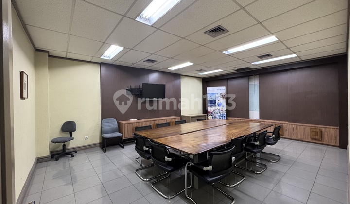 Jual Gedung 3 Lantai Siap Pakai Di Menteng