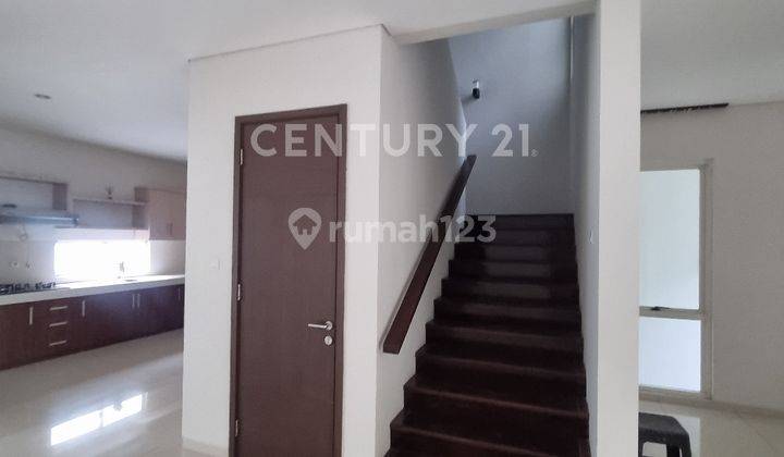 Serenia Hills Un Furnished 2 Kamar Ada Taman Di Belakang 2