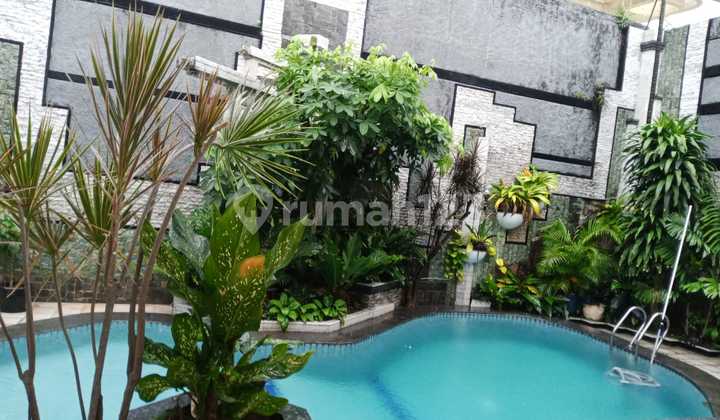 House for Rent in Pondok Indah Area with 5 Bedrooms and Swimming Pool House for Rent in Pondok Indah Area with 5 Bedrooms and Swimming Pool