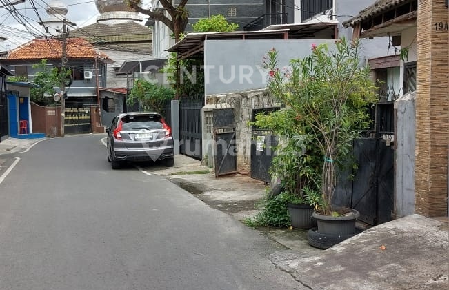 Rumah Tua Hitung Tanah Di Area Jakarta Timur Jalan Lebar 1