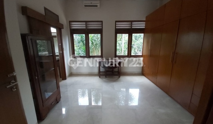 Stand Alone Di Kemang Dengan 4 Kamar 2