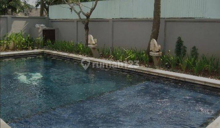 With Private Pool And Garden In Cipete Area 1