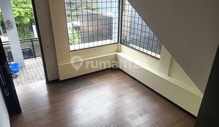 Rent a Ready-to-Occupy House for Office Purposes on Terusan Sutami, Bandung