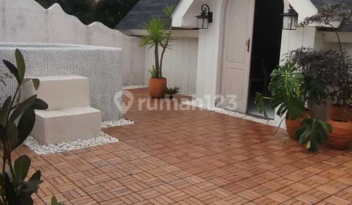 Selling Nice & Busy Villa in Dago Bandung Selling Nice & Busy Villa in Dago Bandung