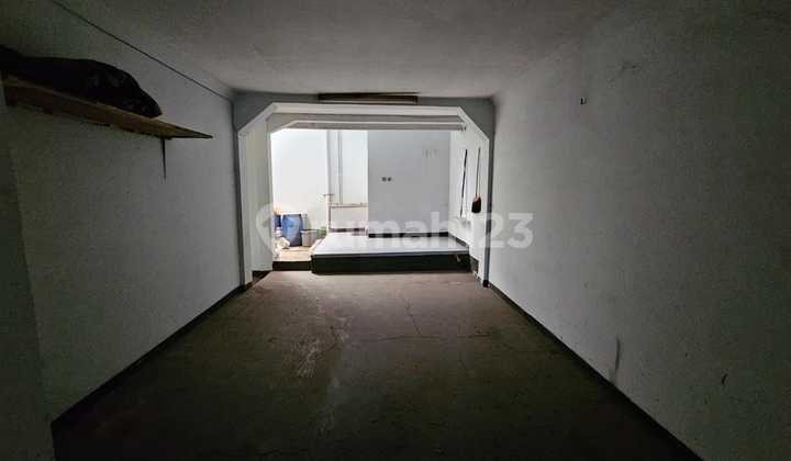 Ready-to-Use Shop House for Rent on Kopo Main Road, Bandung 2