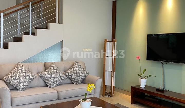 Sewa Rumah Lux 3 Lantai Setraduta Bandung