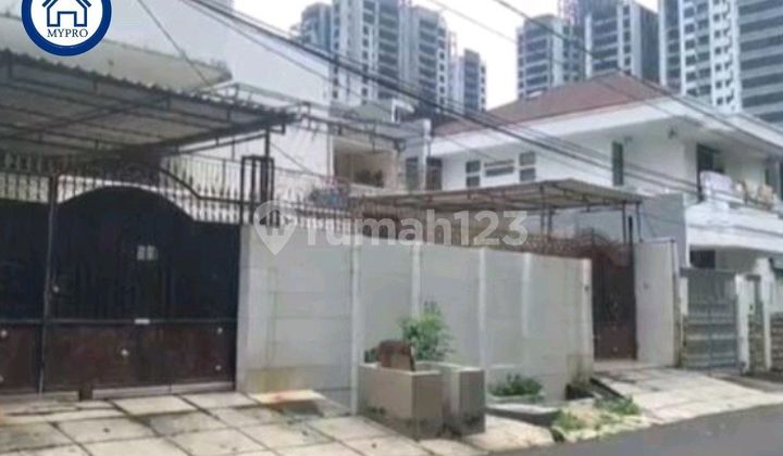 Large Cheap House on Karang Bolong Street, Ancol 1
