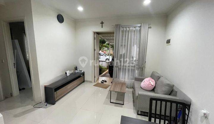 Rumah minimalis full furnished cantik cluster Thomson Summarecon Gading Serpong 2