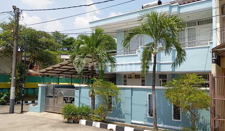 2-Story House, Cheap, Good, Green Garden, West Jakarta