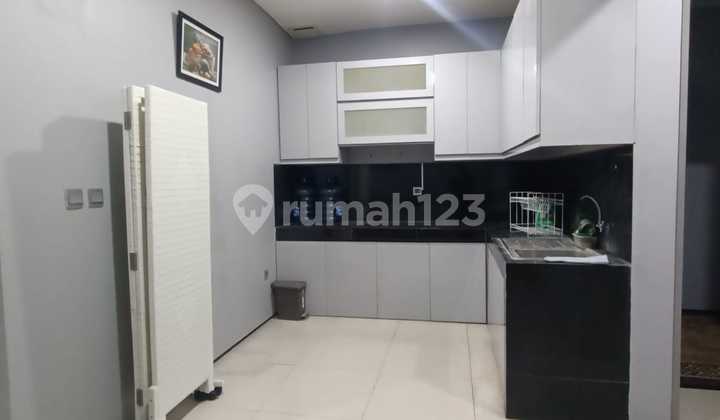 Townhouse Ada Swimming Pool Full Furnished Permata Hijau Jaksel 2
